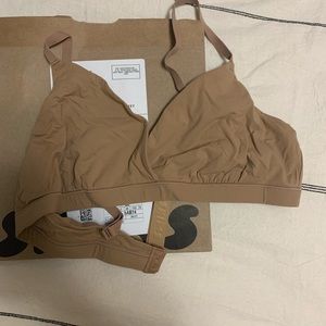 SKIMS Fits everybody triangle bralette